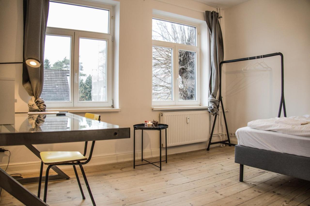 Doppelbett In Heller Wohnung Hamburg Exterior foto