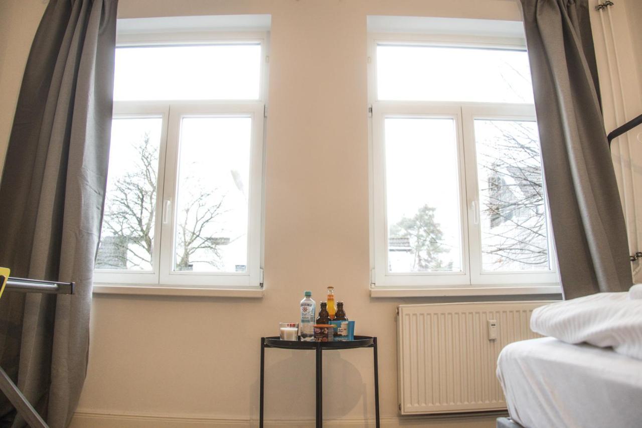 Doppelbett In Heller Wohnung Hamburg Exterior foto
